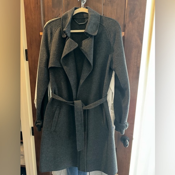 Tahari light wool trench style coat. Grey color - Picture 1 of 5